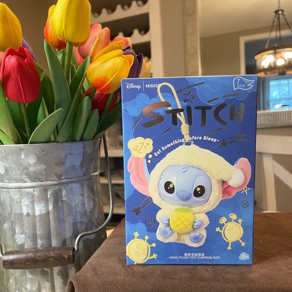 Disney Stitch in Yellow Pineapple Outfit - Picture 1 of 5